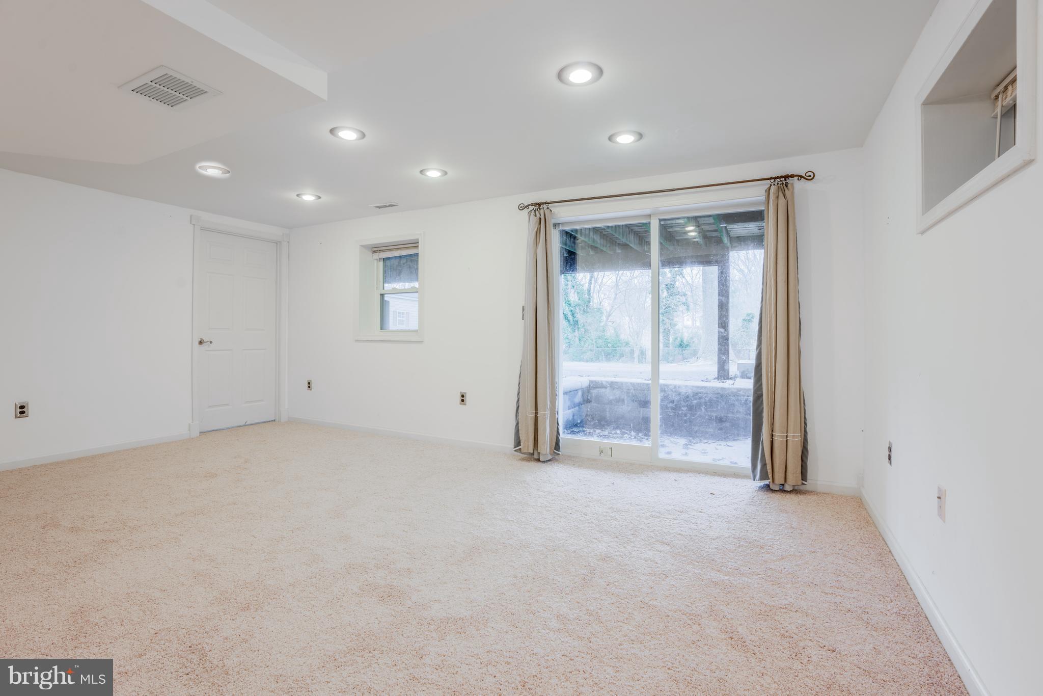1439 Kent Road Baltimore, MD 21221 - Photo 18 of 22 Gallery Image 18