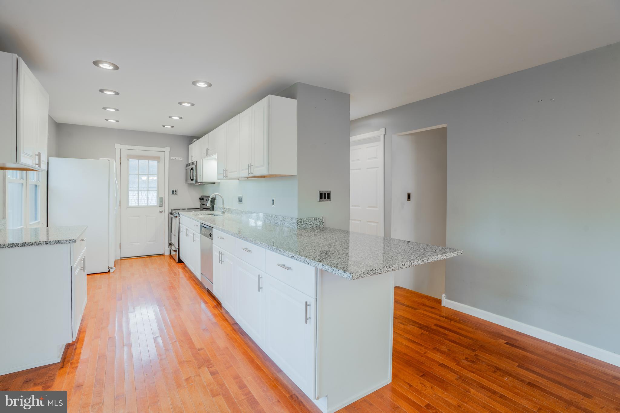 1439 Kent Road Baltimore, MD 21221 - Photo 4 of 22 Gallery Image 4