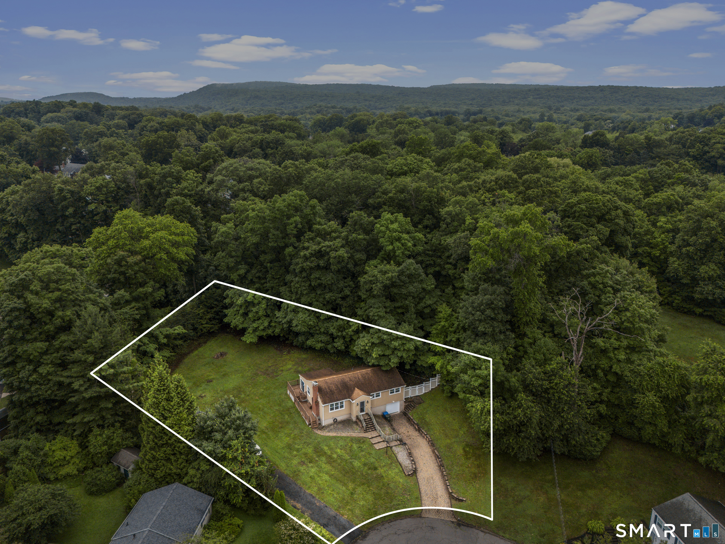 95 Bernard Road Berlin, CT 06037 - Photo 2 of 30
