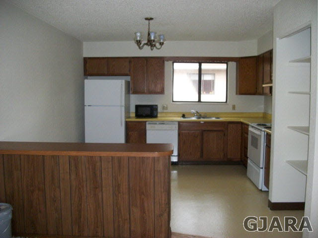 613.5 Oxbow Road Grand Junction, CO 81504 - Photo 8 of 15 Gallery Image 8