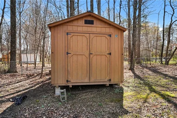 $455,995 | 6211 Oak Forest Court, Summerfield, NC 27358