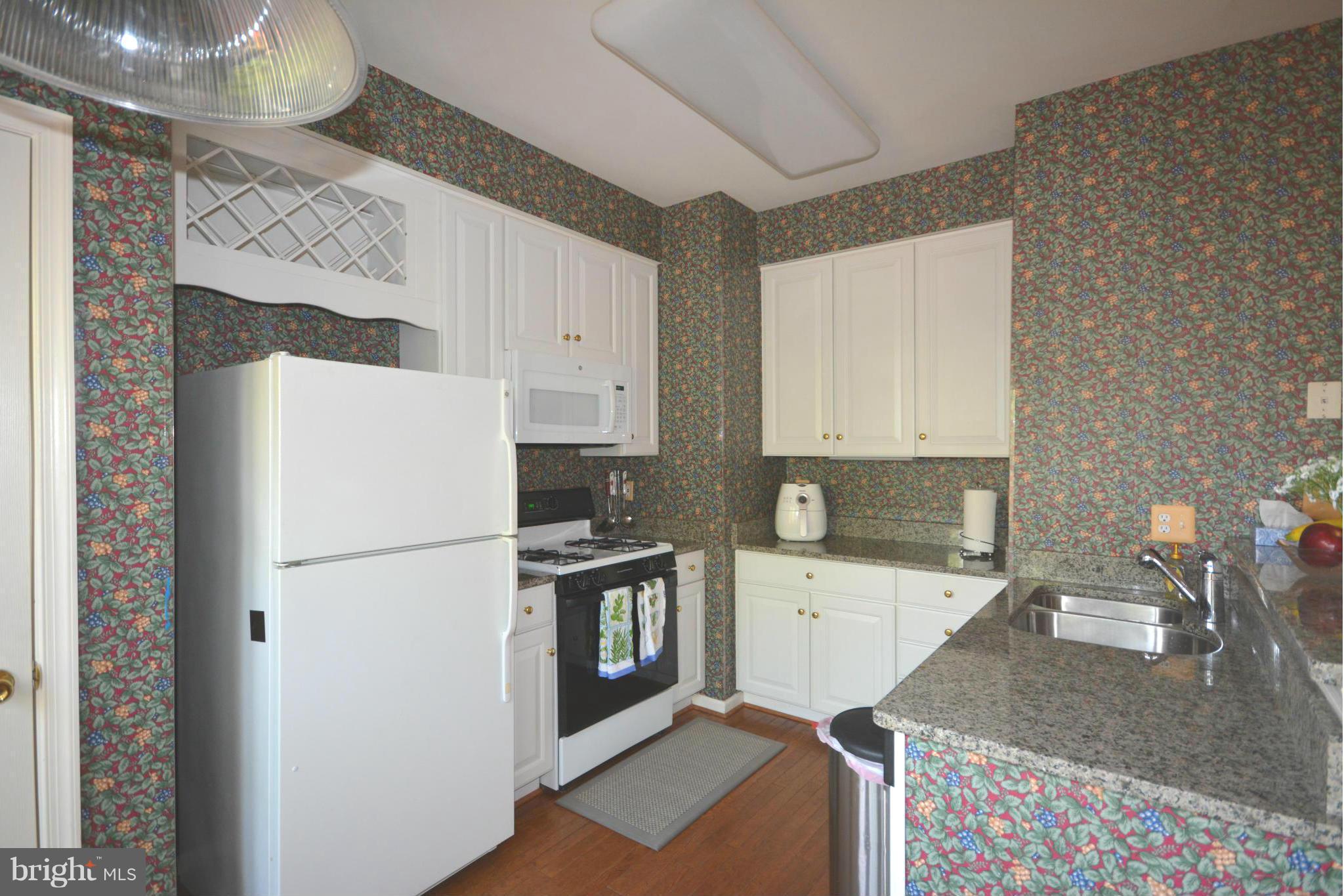 6 Case Street Gaithersburg, MD 20878 - Photo 13 of 30 Kitchen 1
