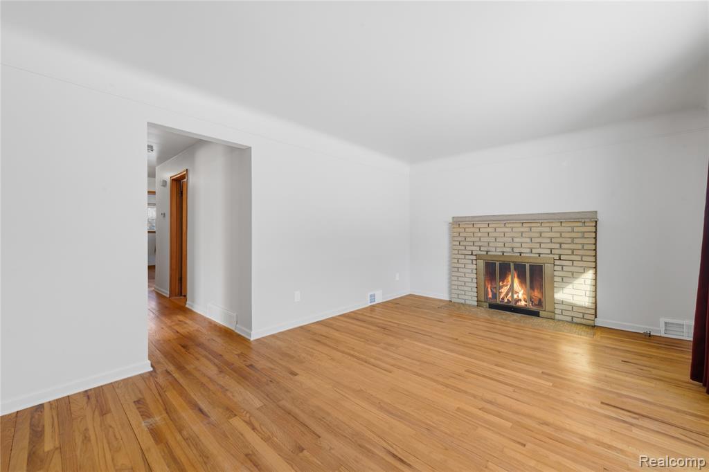 2722 Banner Street Dearborn, MI 48124 - Photo 6 of 32