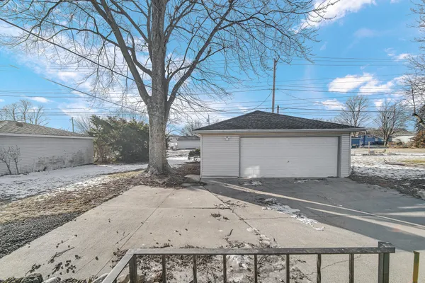 $386,000 | 9220 Wildwood Drive, Highland, IN 46322