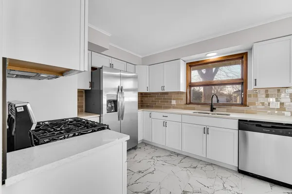 $386,000 | 9220 Wildwood Drive, Highland, IN 46322