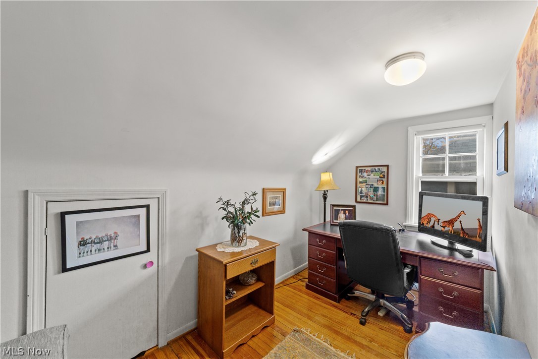 2263 Lamberton Road Cleveland, OH 44118 - Photo 27 of 32 Gallery Image 27