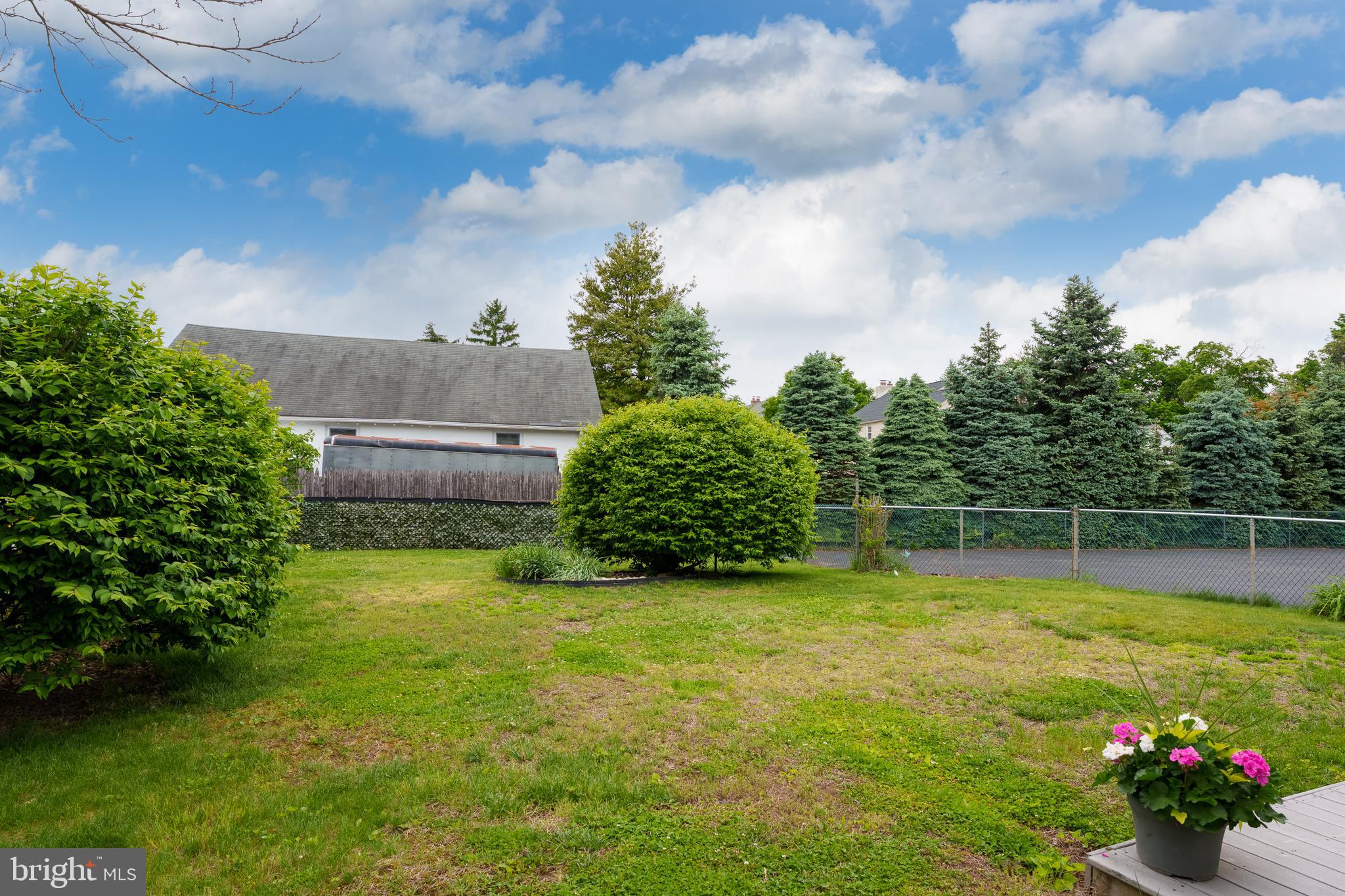 953 Klockner Road Hamilton, NJ 08619 - Photo 5 of 43 Beautiful newer roof & gutter system