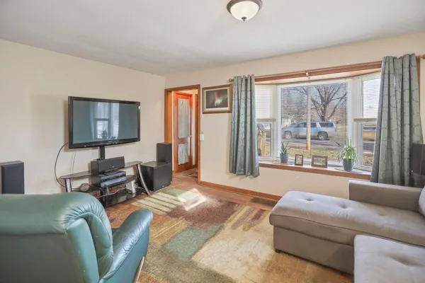 $257,500 | 305 2nd Street Northeast, Medford, MN 55049