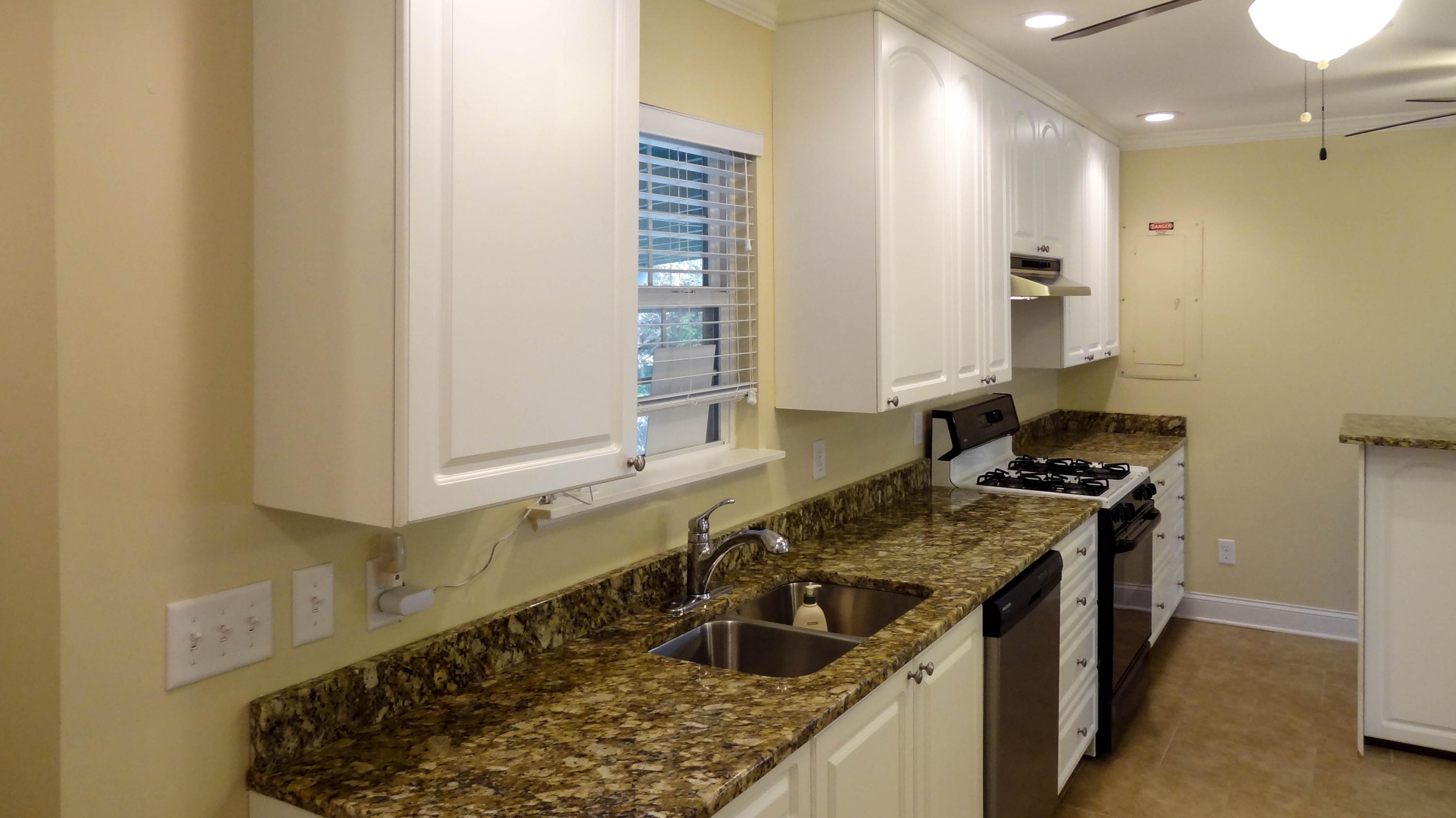 8215 Igou Gap Road Chattanooga, TN 37421 - Photo 13 of 23 Kitchen