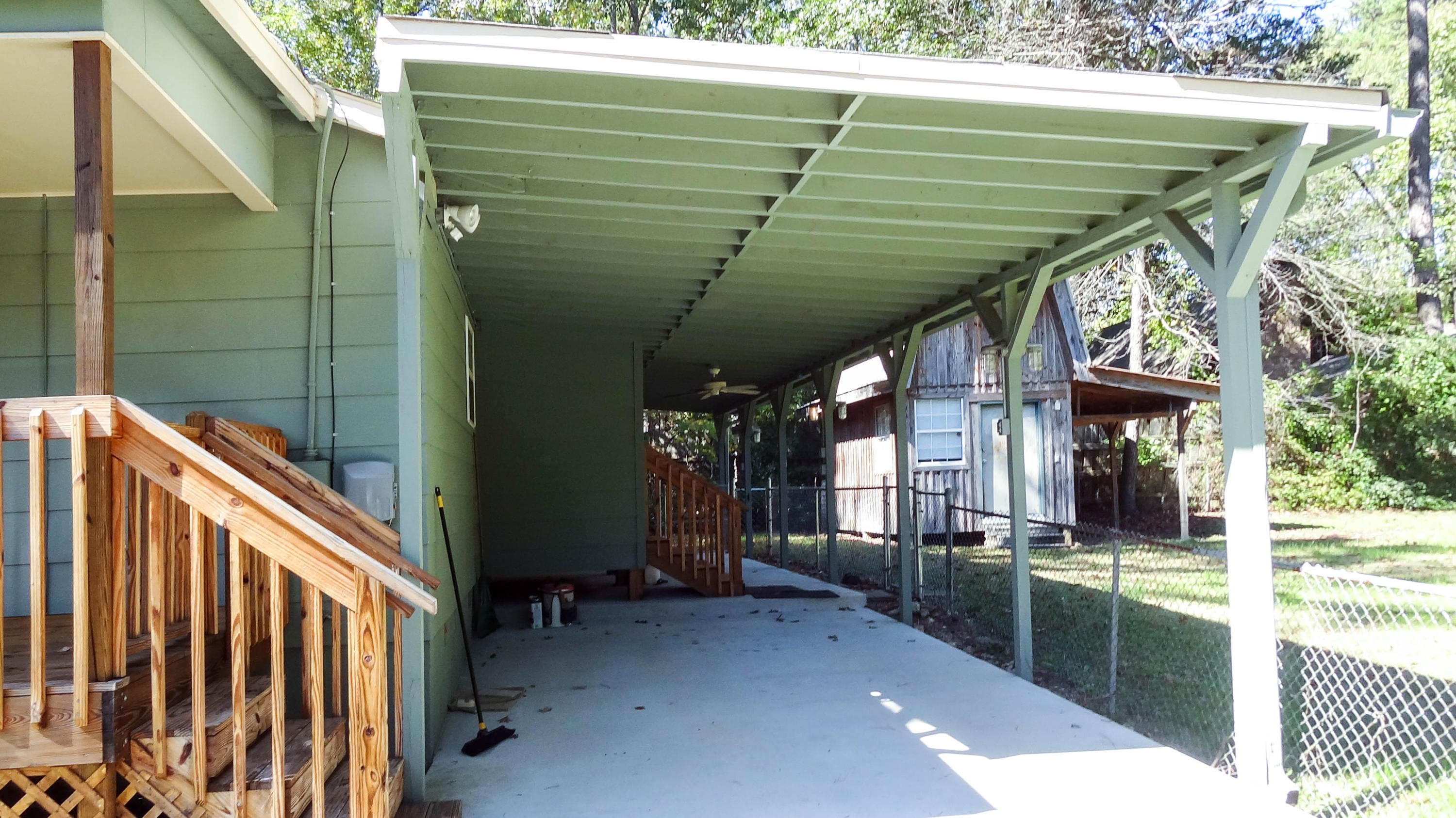 8215 Igou Gap Road Chattanooga, TN 37421 - Photo 3 of 23 Single Carport