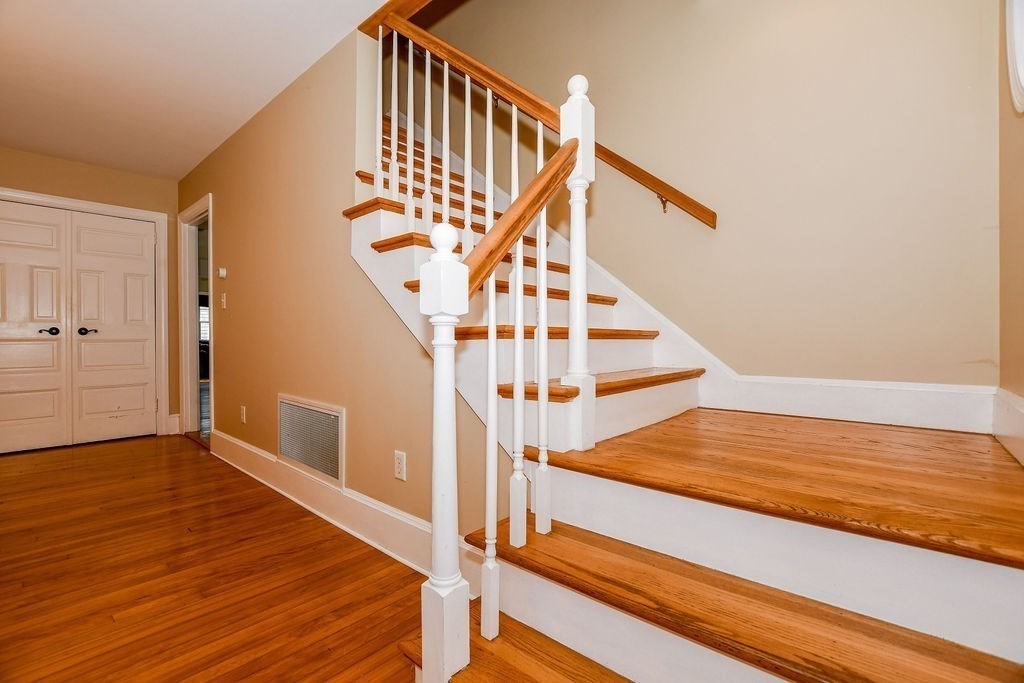 465 Point Road Marion, MA 02738 - Photo 16 of 38