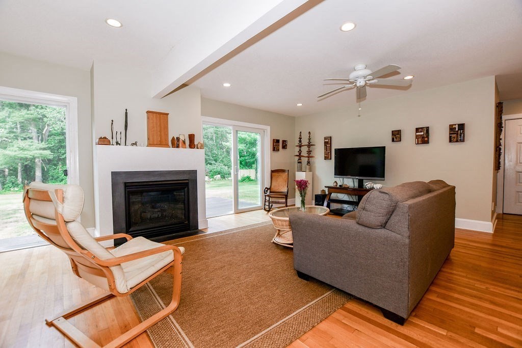 465 Point Road Marion, MA 02738 - Photo 3 of 38