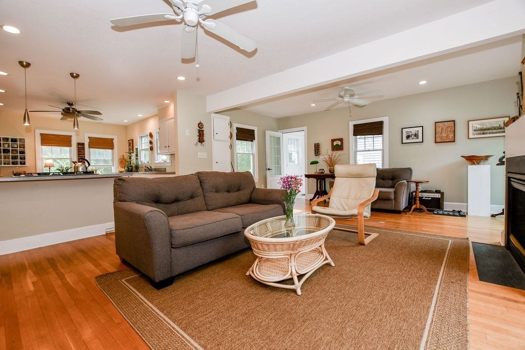 465 Point Road Marion, MA 02738 - Photo 5 of 38