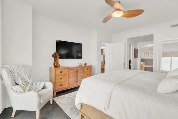 $7,500 | 1 North Ocean Boulevard, Unit 812, Pompano Beach, FL 33062