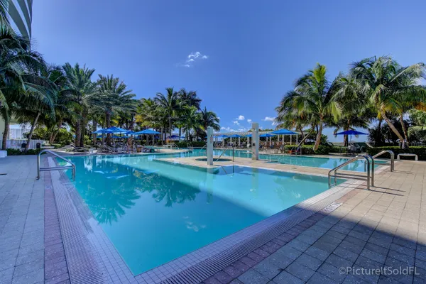 $7,500 | 1 North Ocean Boulevard, Unit 812, Pompano Beach, FL 33062