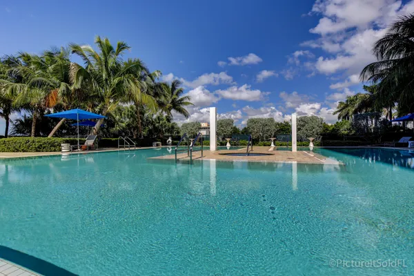 $7,500 | 1 North Ocean Boulevard, Unit 812, Pompano Beach, FL 33062