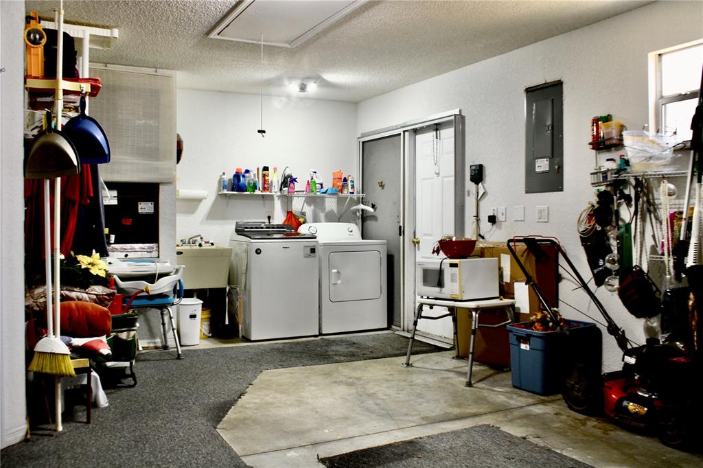 8896 Southwest 116th Place Road Ocala, FL 34481 - Photo 12 of 17 Gallery Image 12