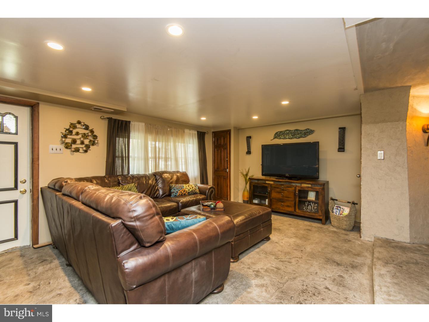 12413 Balston Road Philadelphia, PA 19154 - Photo 12 of 25