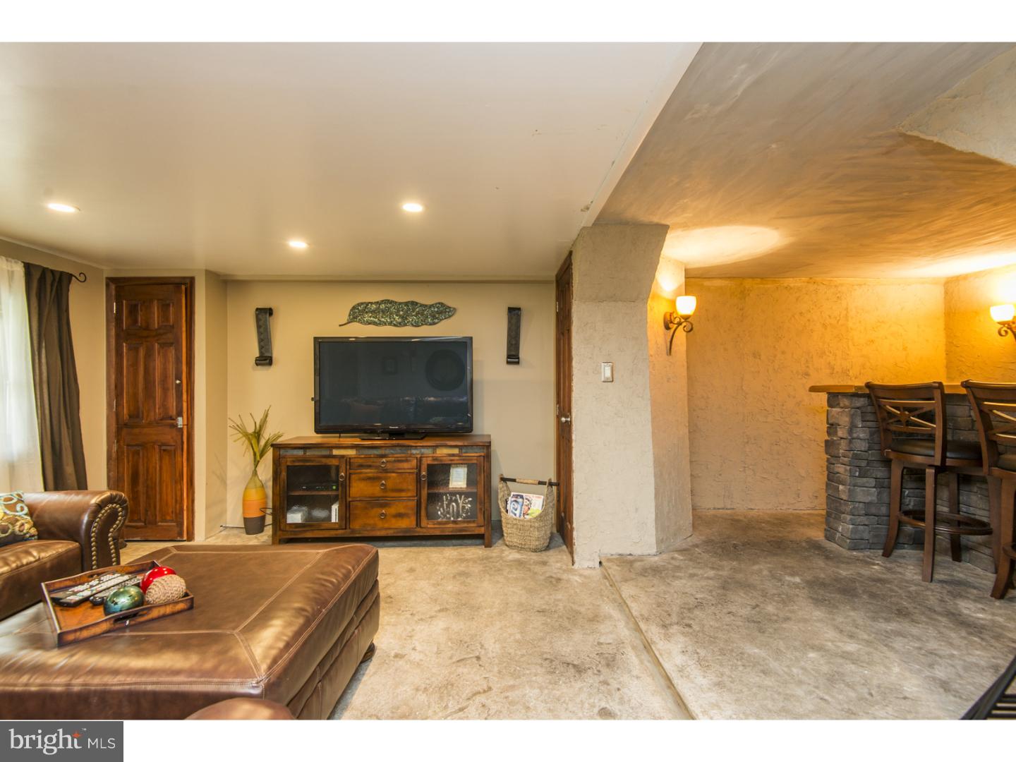12413 Balston Road Philadelphia, PA 19154 - Photo 15 of 25