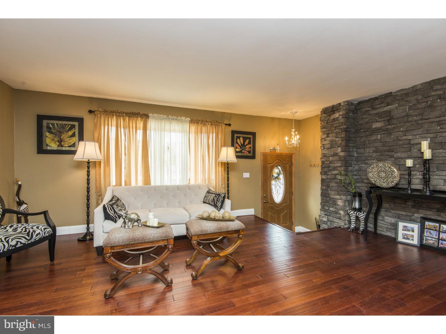 12413 Balston Road Philadelphia, PA 19154 - Photo 3 of 25