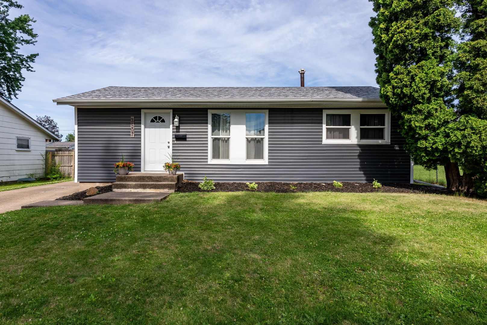 3507 38th Street Moline, IL 61265 - Photo 1 of 29