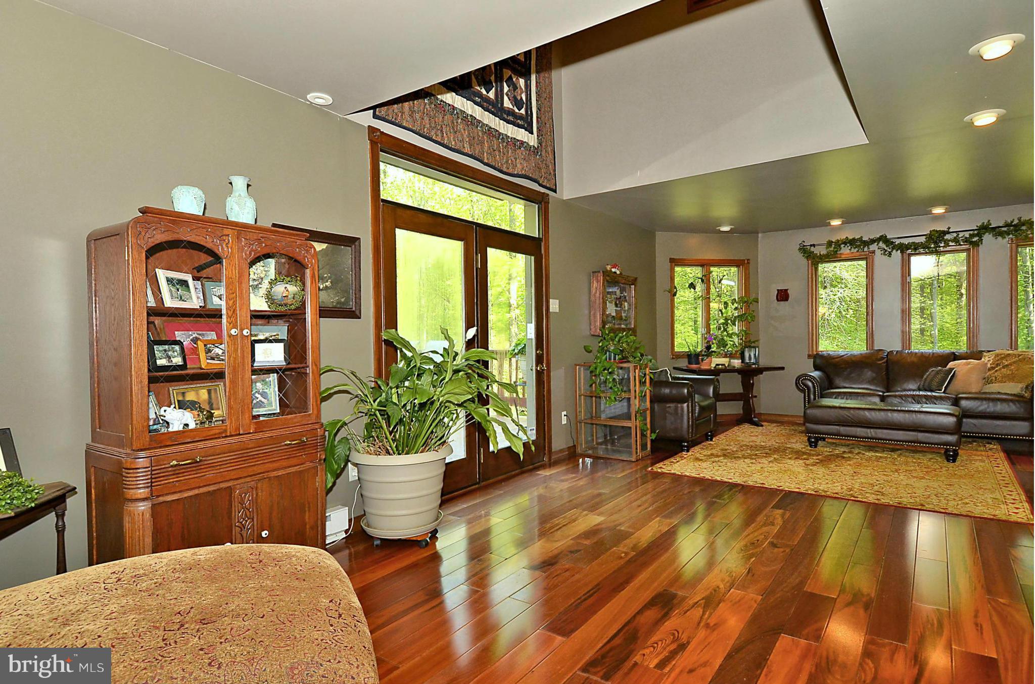 940 Fowler Road Owings, MD 20736 - Photo 10 of 30 Living Room