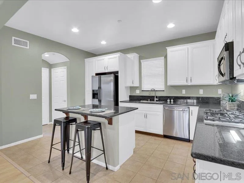 2269 Huntington Point Road, Unit 115 Chula Vista, CA 91914 - Photo 8 of 23 Gallery Image 8
