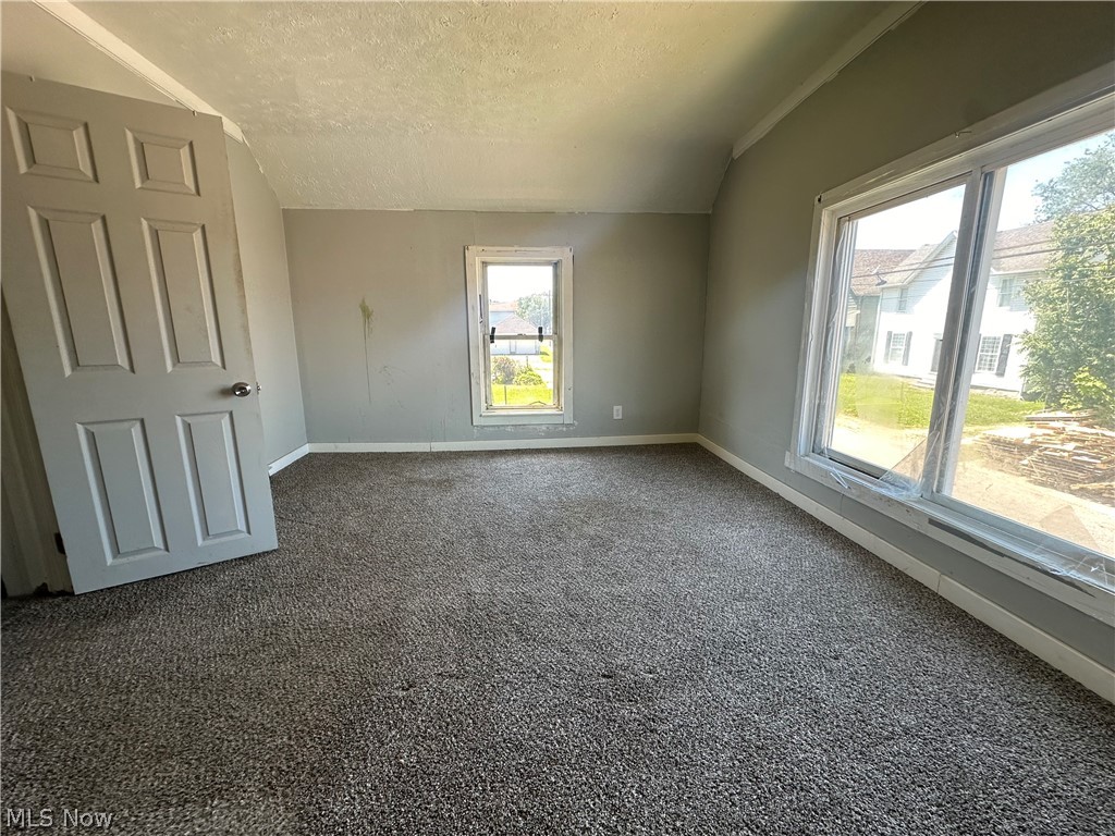 1616 Bank Place Southwest Canton, OH 44706 - Photo 3 of 9