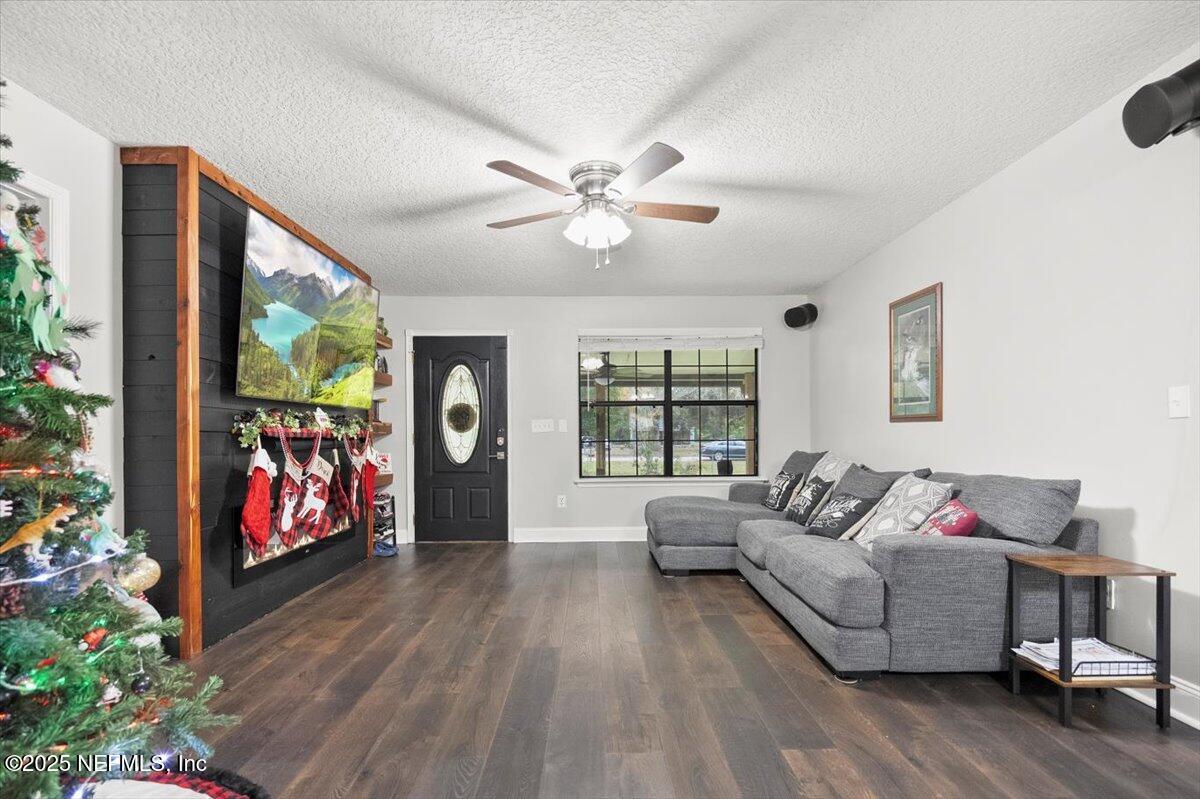 54207 Bea Road Callahan, FL 32011 - Photo 7 of 33 07-DSC02985-1