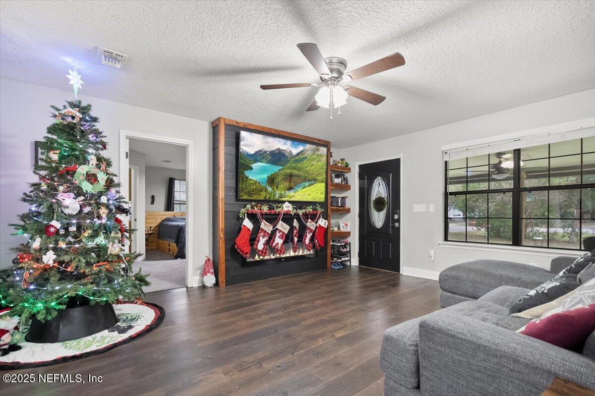 54207 Bea Road Callahan, FL 32011 - Photo 8 of 33 08-DSC02990-1