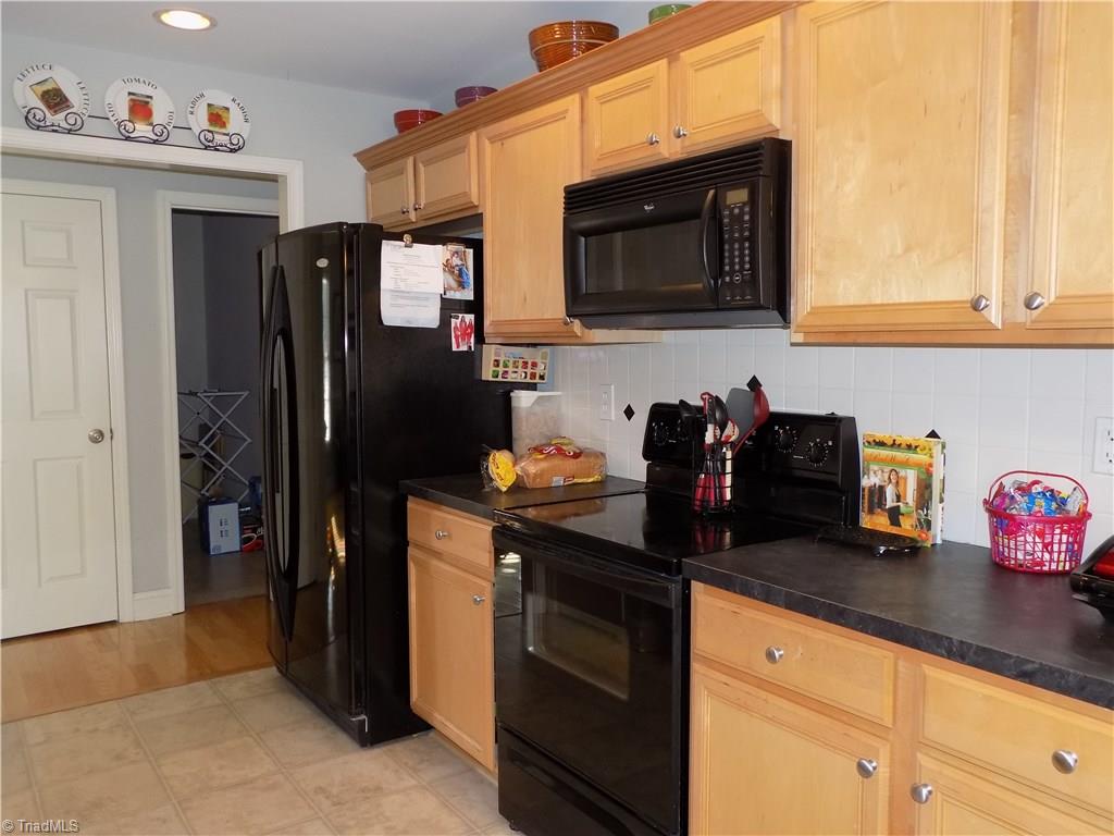 9543 Oakbrook Ridge Rural Hall, NC 27045 - Photo 11 of 30