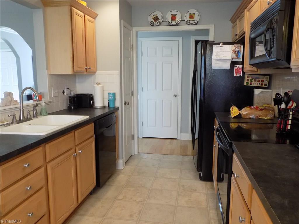 9543 Oakbrook Ridge Rural Hall, NC 27045 - Photo 12 of 30