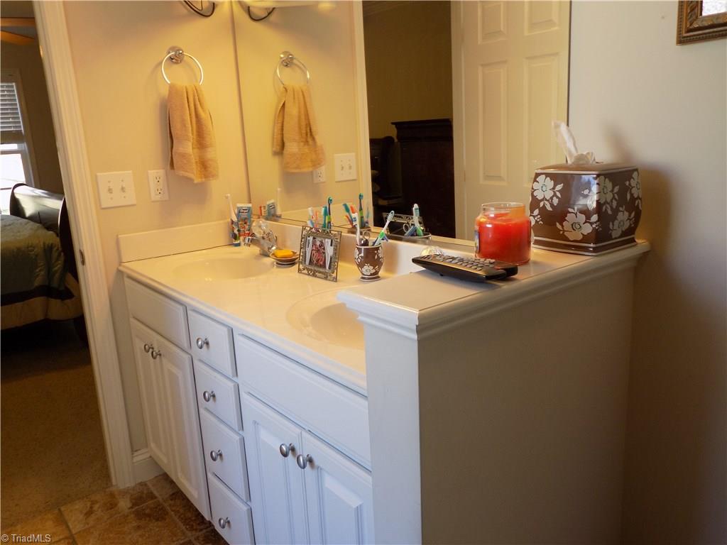 9543 Oakbrook Ridge Rural Hall, NC 27045 - Photo 17 of 30