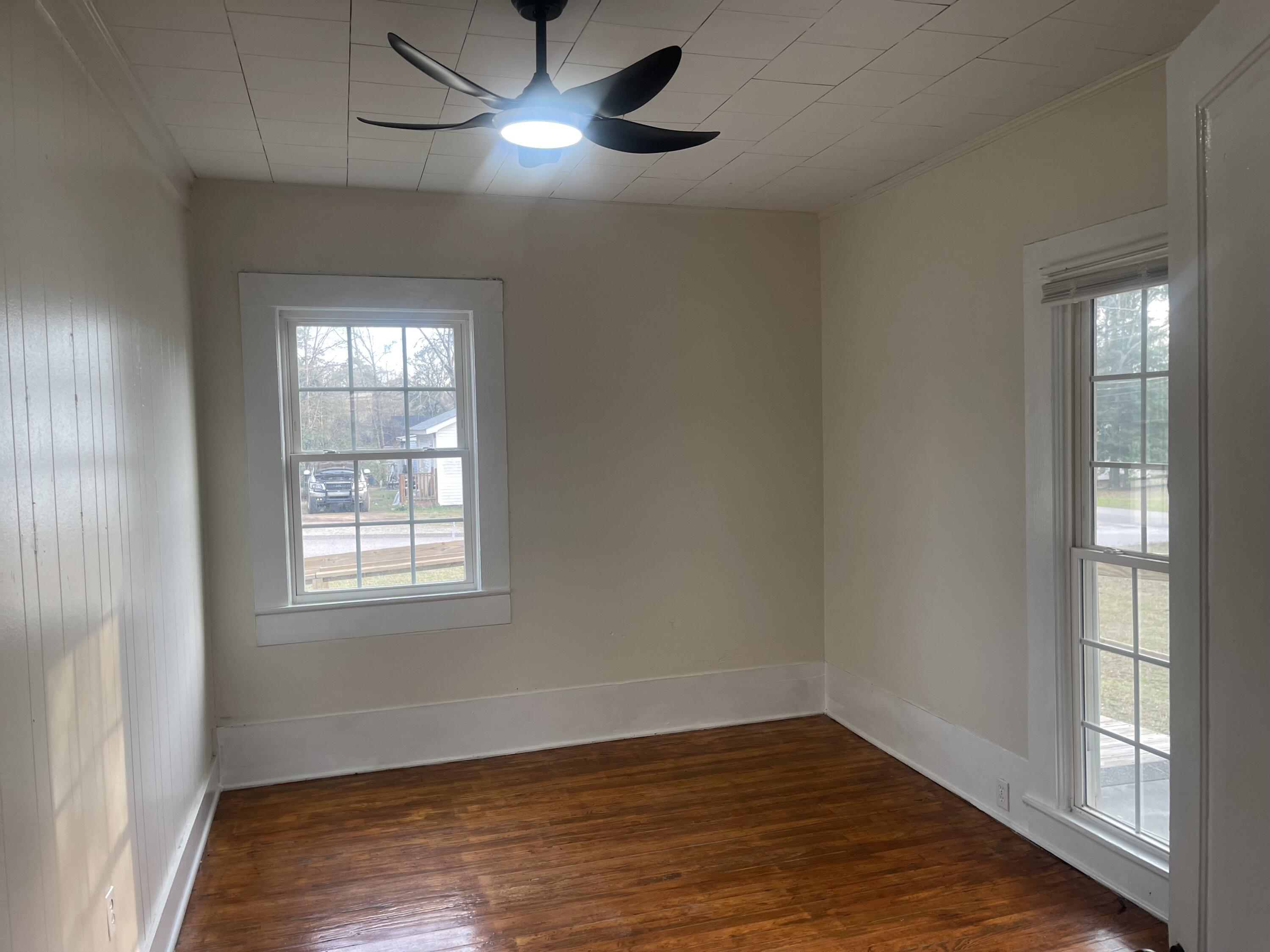 426 Salem Road Thomson, GA 30824 - Photo 12 of 22 ceiling fan, hardwood floors