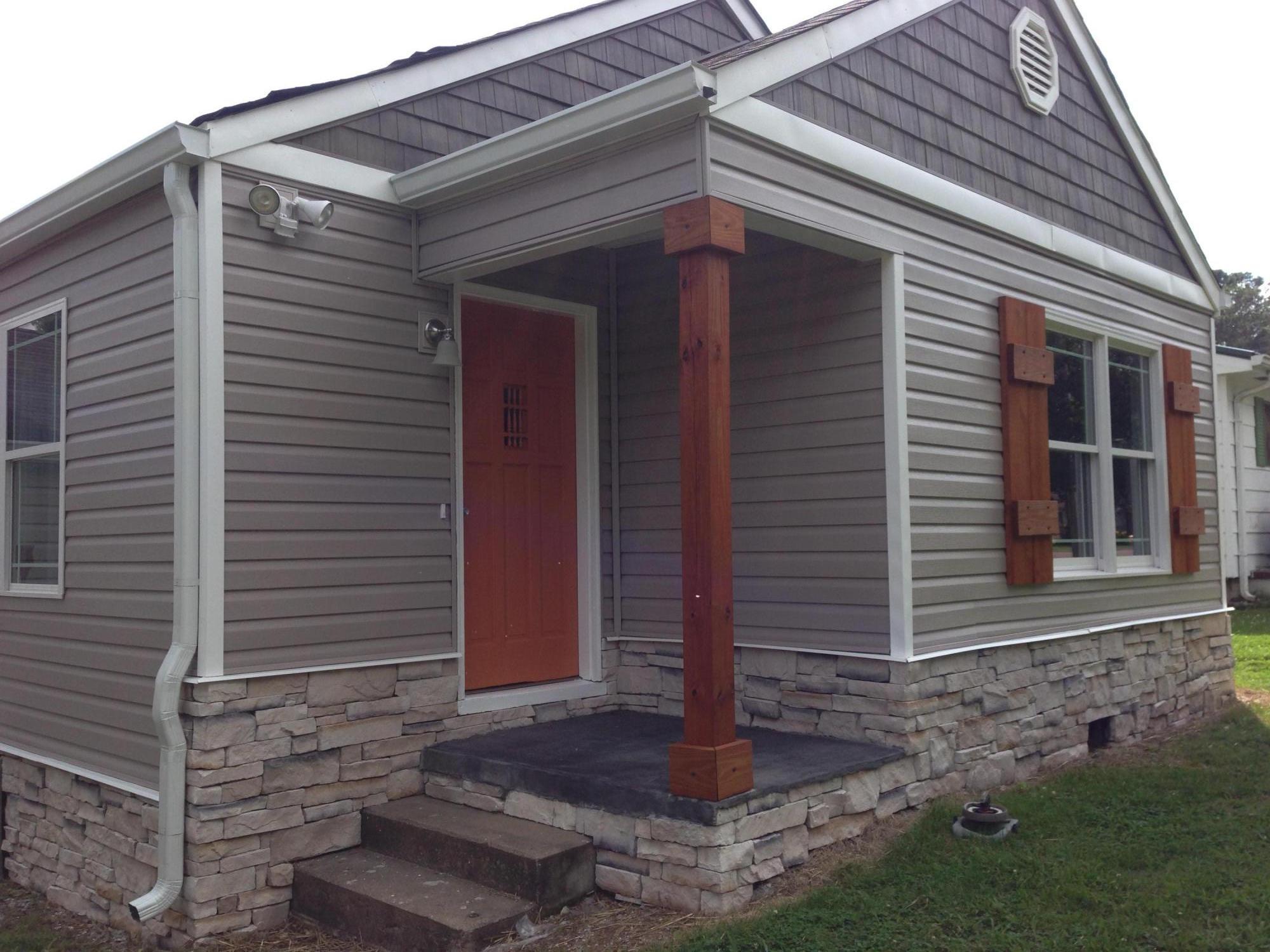 5350 Bennett Road Chattanooga, TN 37412 - Photo 2 of 34 Side view of front porch