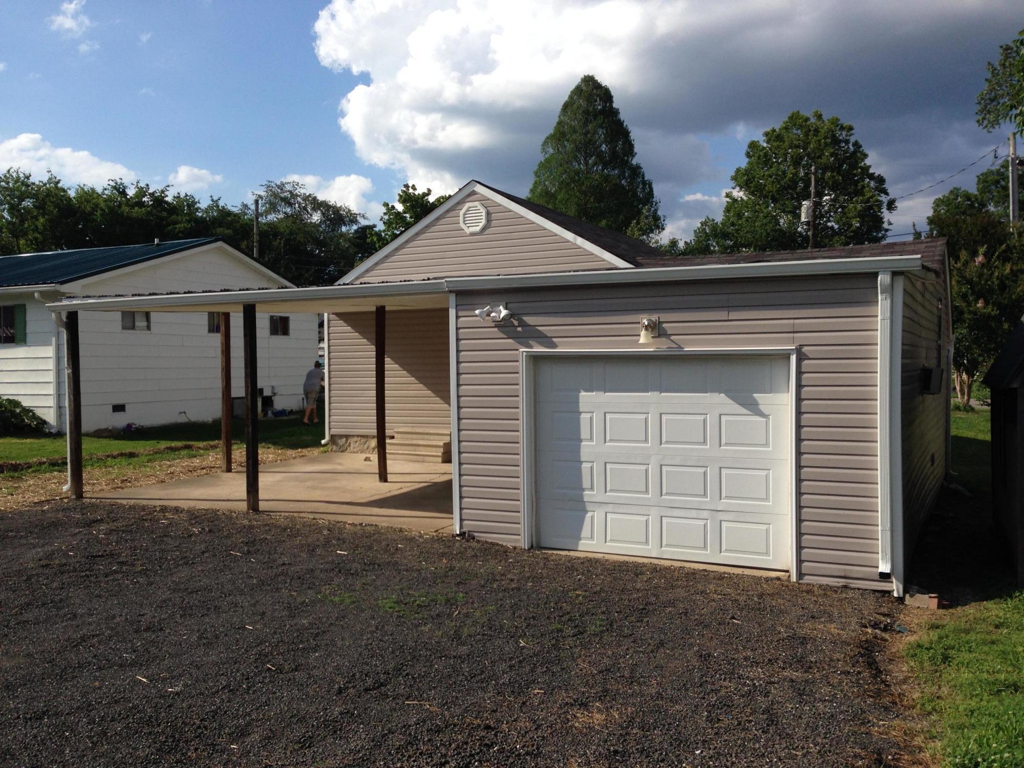5350 Bennett Road Chattanooga, TN 37412 - Photo 33 of 34 Garage & Off Street Parking