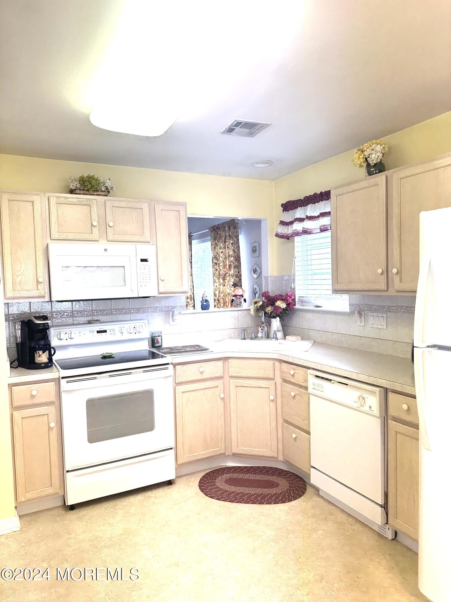20 Clear Lake Road Whiting, NJ 08759 - Photo 7 of 18 IMG_3619 2