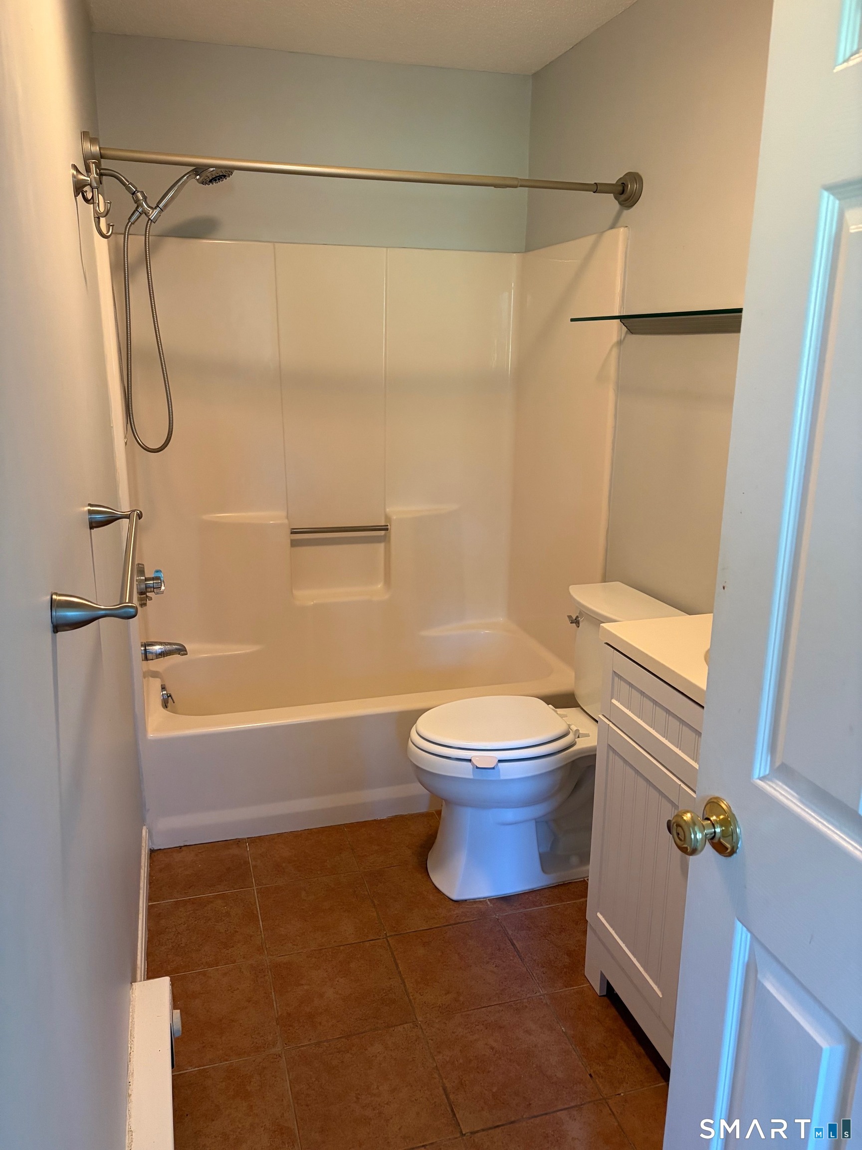 54 Rope Ferry Road, Unit N156 Waterford, CT 06385 - Photo 8 of 11