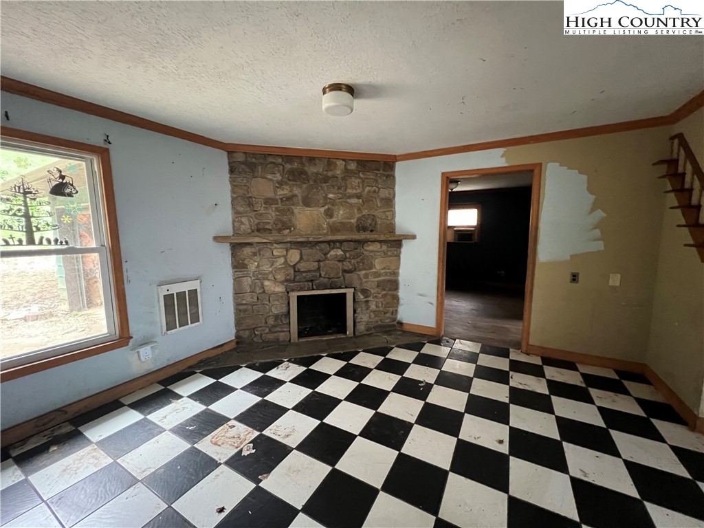 686 Will Perry Road Vilas, NC 28692 - Photo 8 of 15 Gallery Image 8