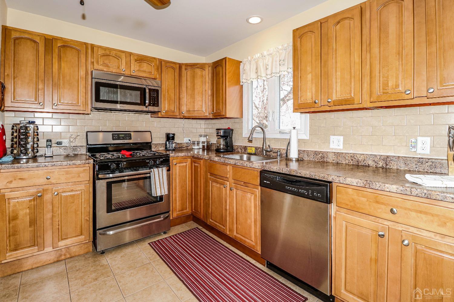 67 Rieder Road Edison, NJ 08817 - Photo 8 of 23 Gallery Image 8