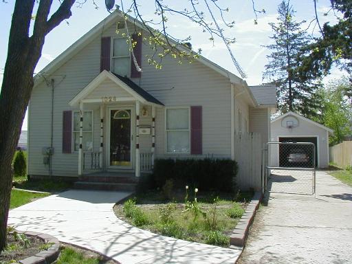 1024 Ridgeway Avenue Aurora, IL 60506 - Photo 1 of 1 Gallery Image 1