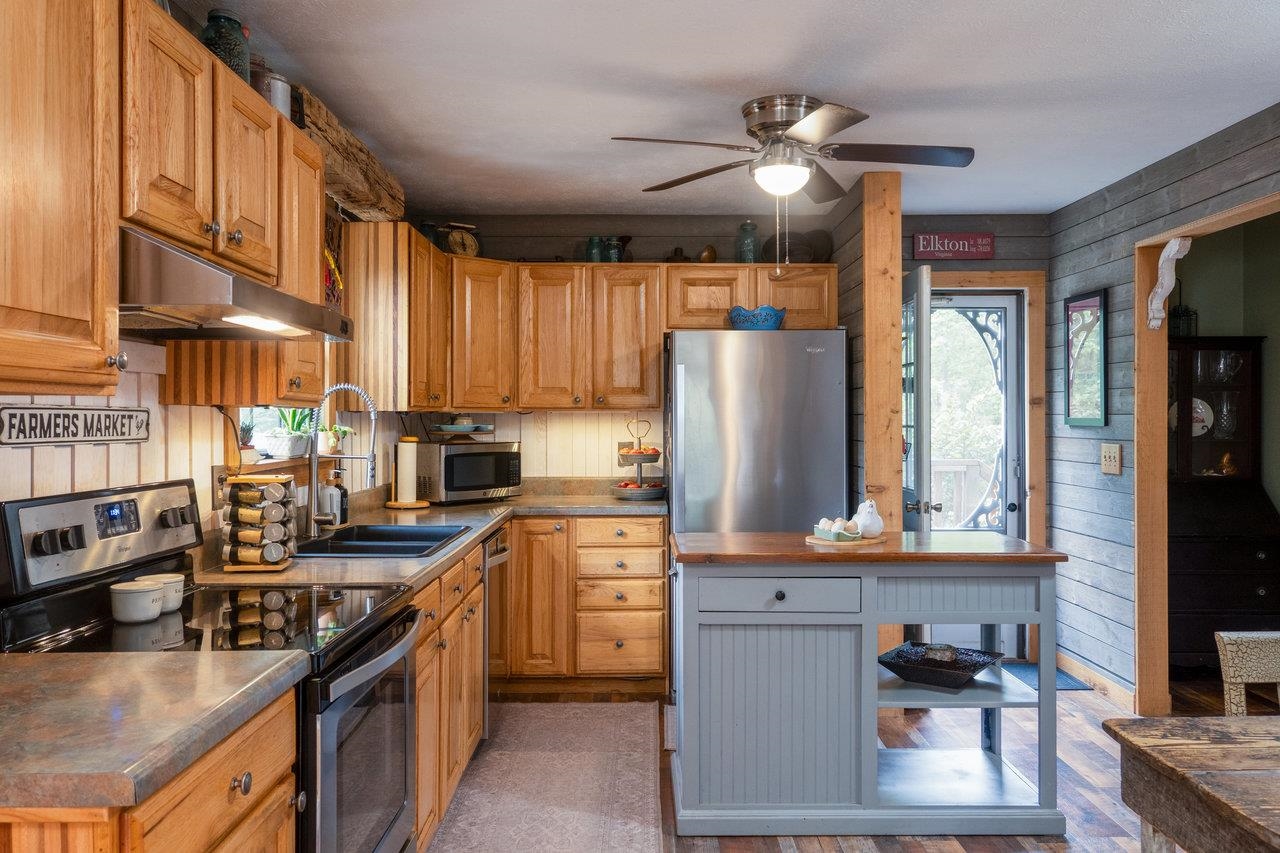 4679 Mountain Farm Road Elkton, VA 22827 - Photo 9 of 75