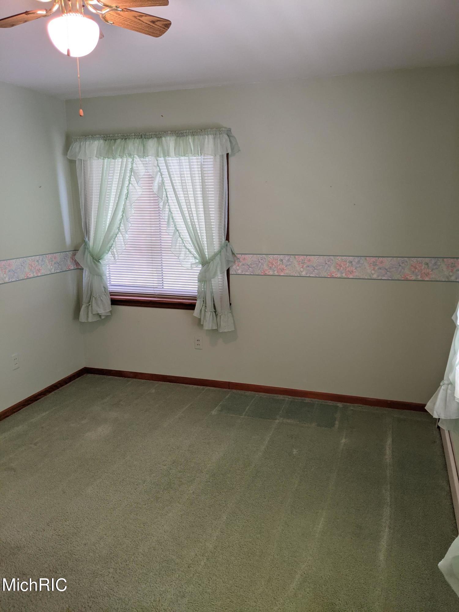 530 East Preuss Road Manistee, MI 49660 - Photo 31 of 59 PXL_20210417_184231692