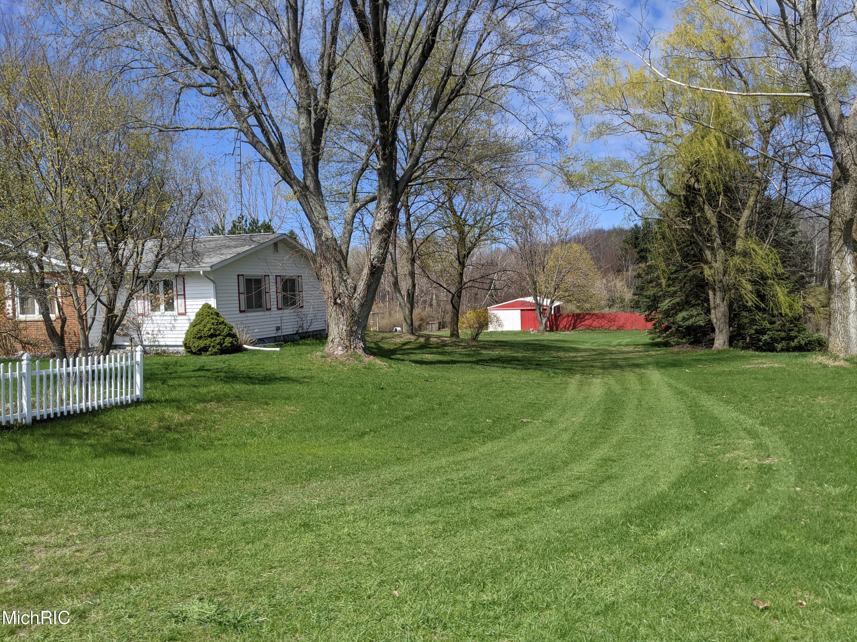 530 East Preuss Road Manistee, MI 49660 - Photo 6 of 59 PXL_20210417_182911836