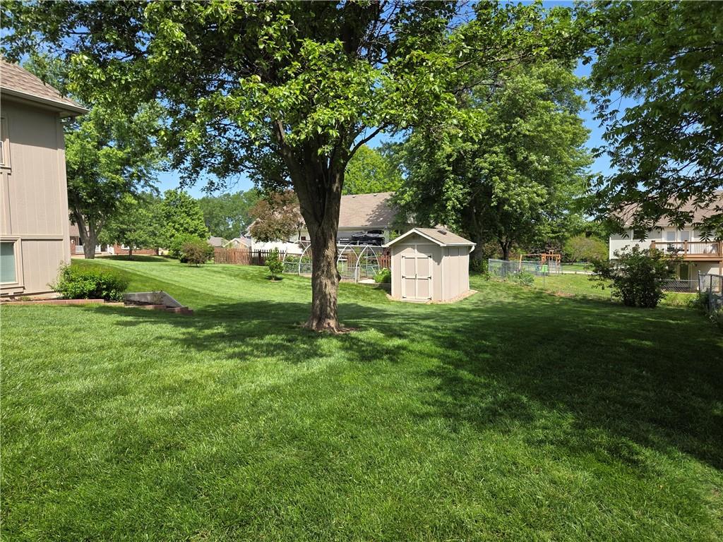 602 Ridgewood Drive Raymore, MO 64083 - Photo 37 of 41