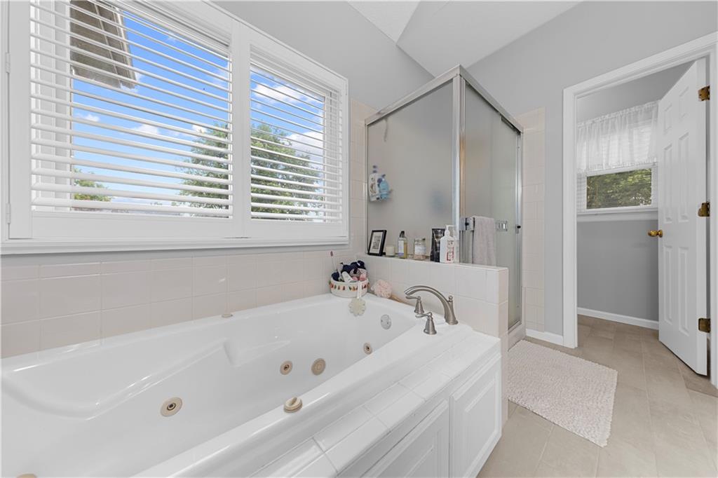 602 Ridgewood Drive Raymore, MO 64083 - Photo 8 of 41