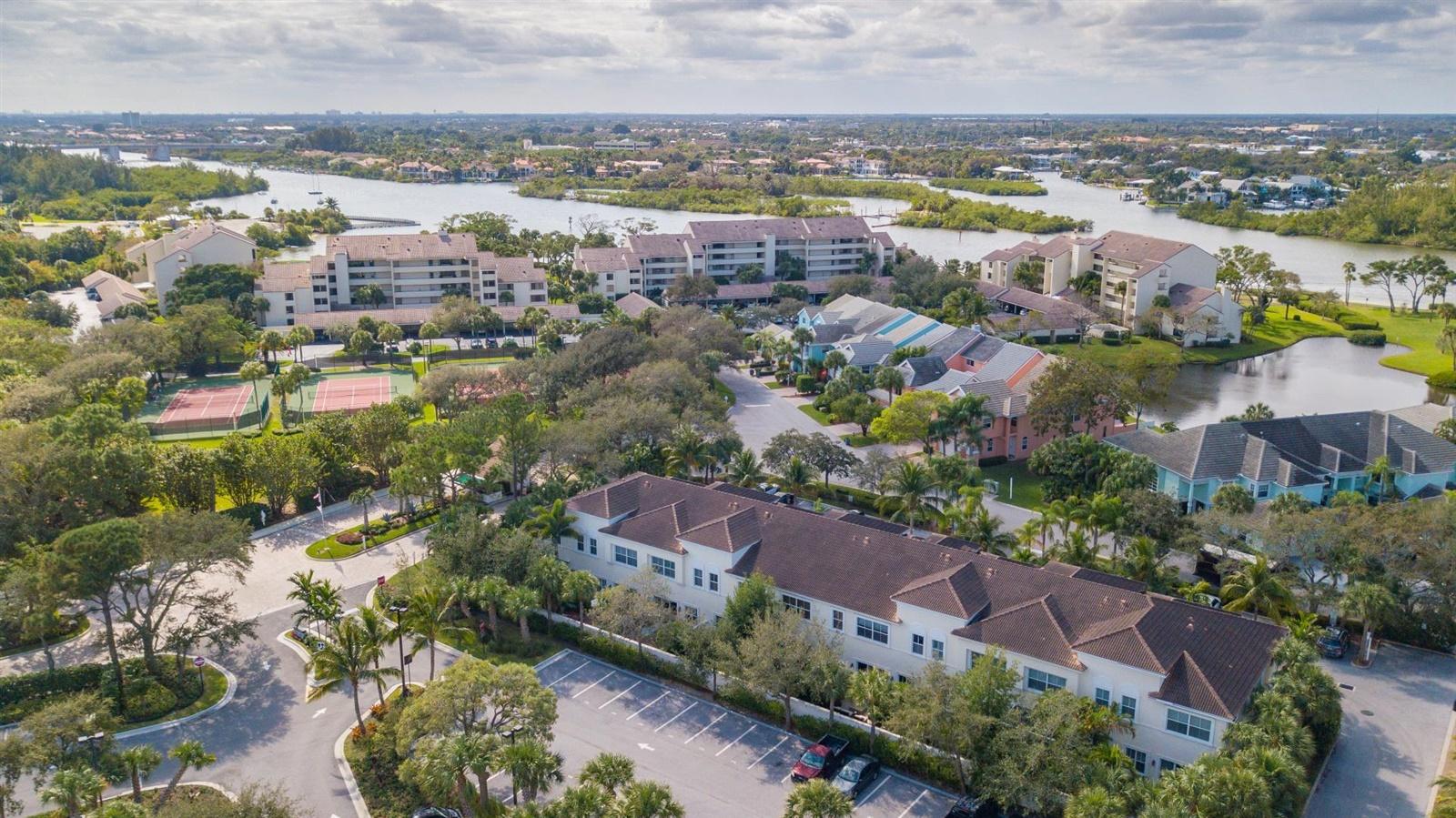 1000 North Us Highway, Unit 809 Jupiter, FL 33477 - Photo 24 of 30 an aerial view of residential houses with outdoor space