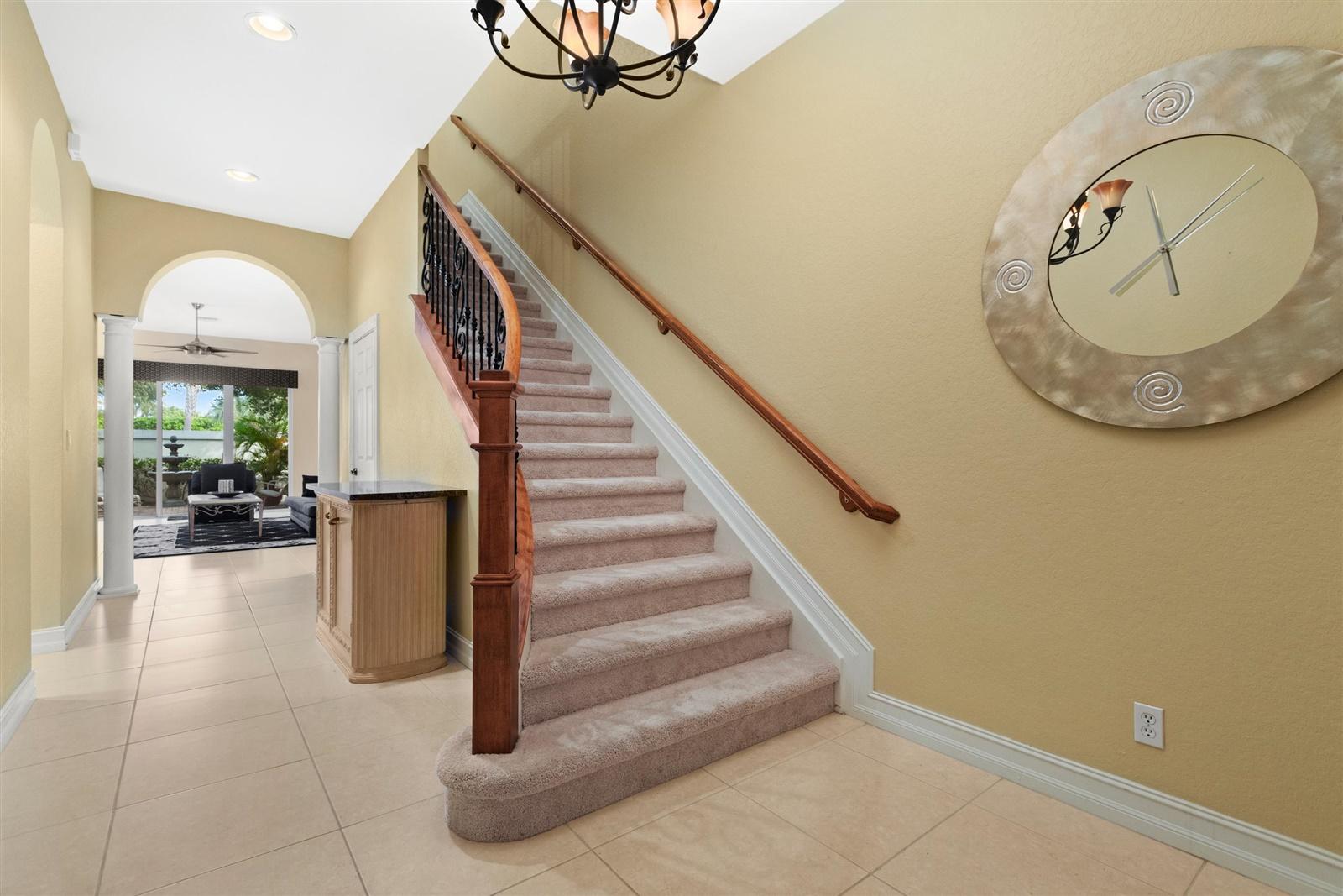 1000 North Us Highway, Unit 809 Jupiter, FL 33477 - Photo 5 of 30 a view of entryway and hall