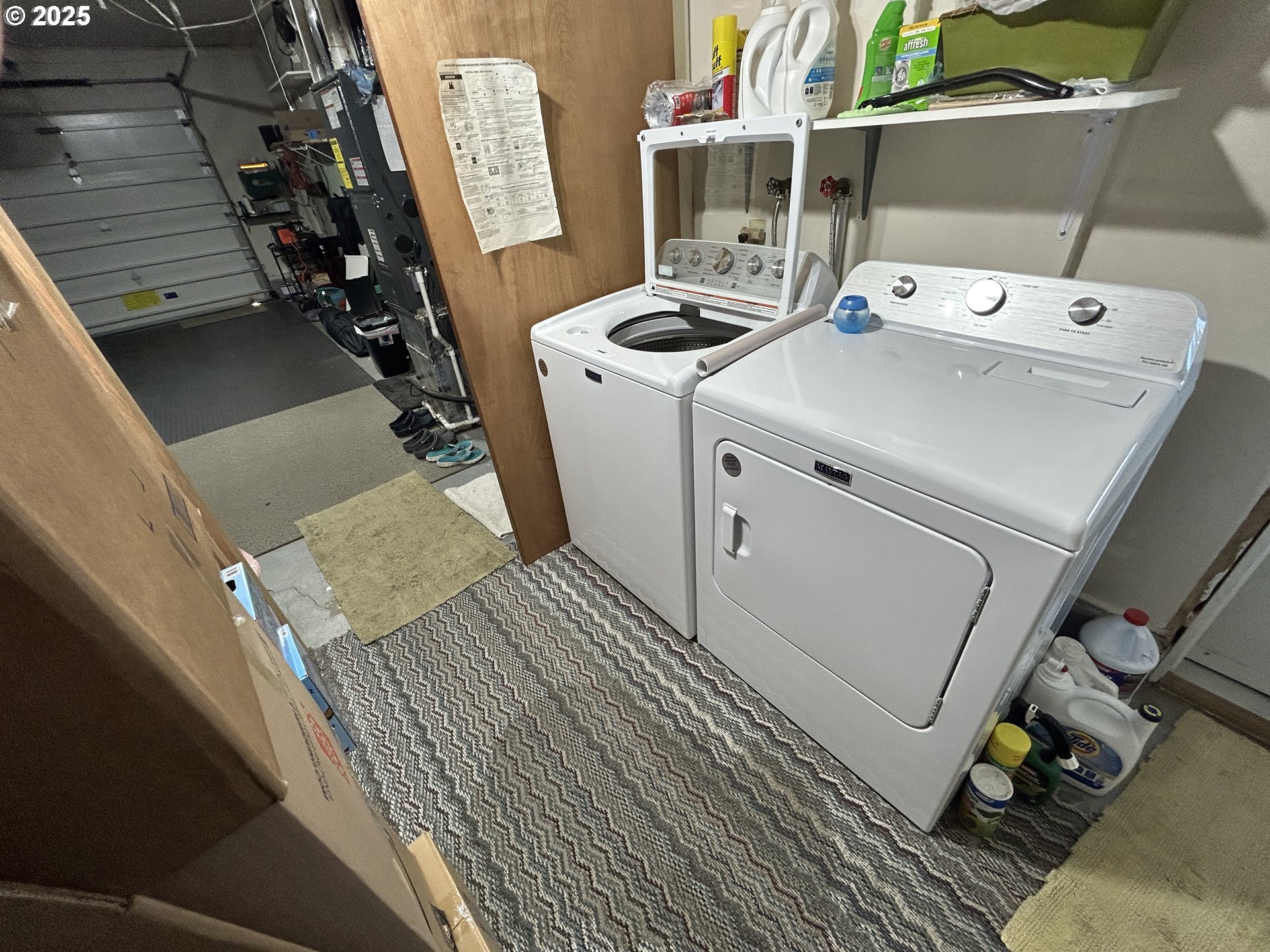 1753 Jansen Way Woodburn, OR 97071 - Photo 17 of 17 a utility room with dryer and washer