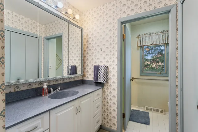 $579,000 | 23W134 Mulberry Lane, Glen Ellyn, IL 60137